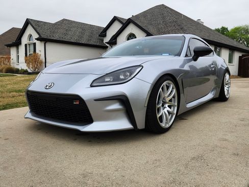 Used 2024 Toyota GR86 Premium image 5