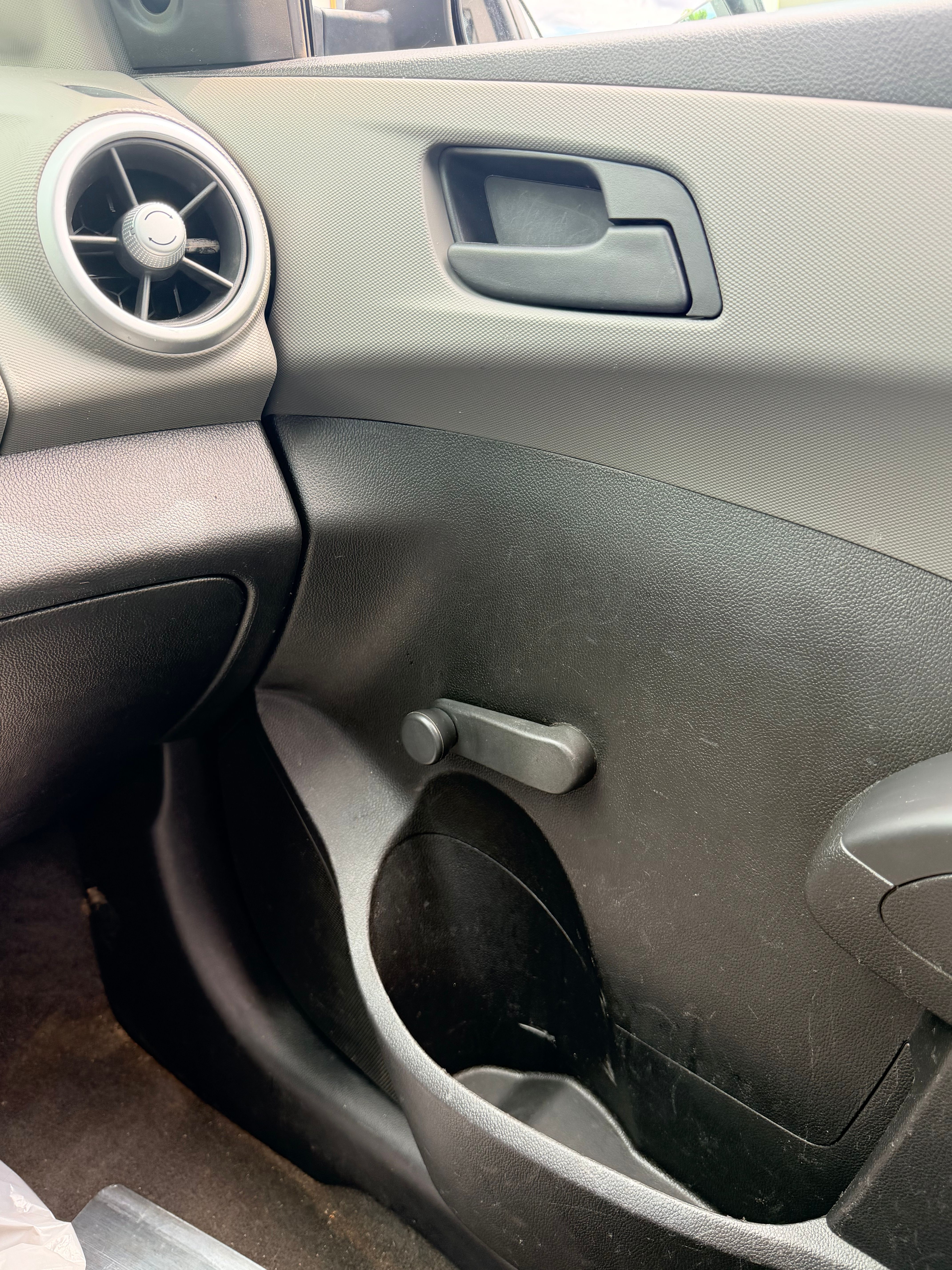 Used 2018 Chevrolet Sonic LS FWD image 13