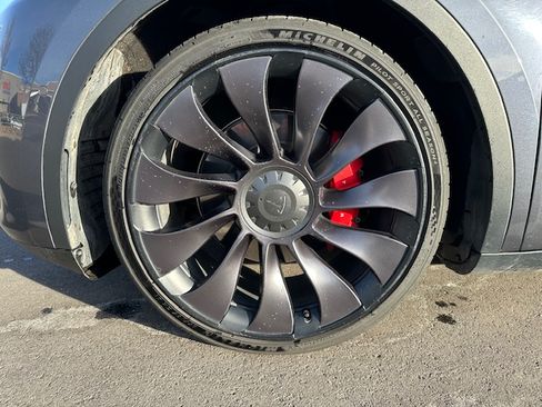 Used 2021 Tesla Model Y Performance image 8