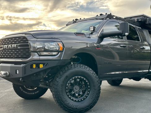 Used 2022 RAM 2500 Big Horn w/ Night Edition image 2