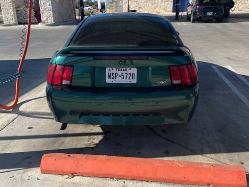 Used 2000 Ford Mustang Coupe image 4