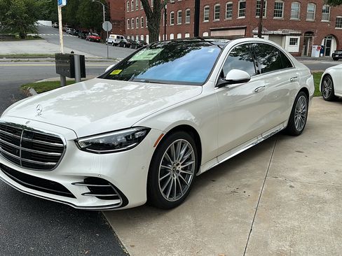 Used 2023 Mercedes-Benz S 500 4MATIC image 2