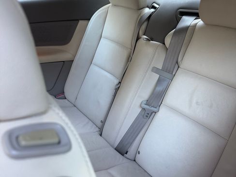 Used 2009 Volvo C70 T5 FWD image 5