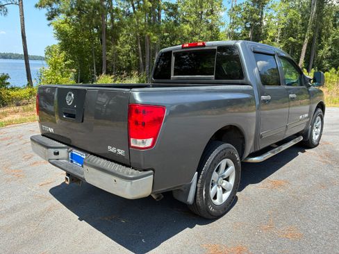 Used 2010 Nissan Titan SE w/ SE Value Truck Pkg AWD/4WD image 11