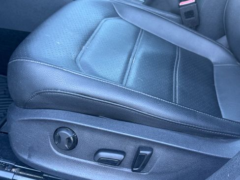 Used 2019 Volkswagen Passat 2.0T SE R-Line image 8