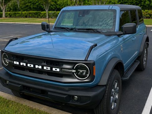 Used 2023 Ford Bronco Big Bend AWD/4WD image 2