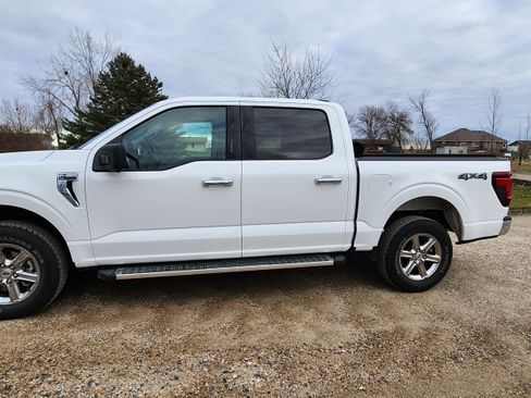 Used 2024 Ford F150 XLT w/ Tow/Haul Package image 4
