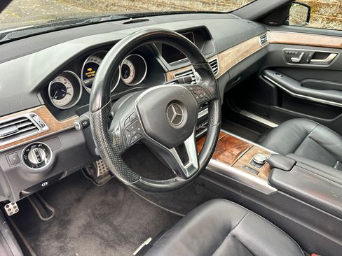 Used 2014 Mercedes-Benz E 350 4MATIC Sedan image 11