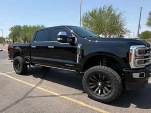 Used 2023 Ford F250 Platinum AWD/4WD image 1
