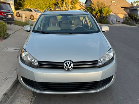 Used 2010 Volkswagen Jetta TDI image 2