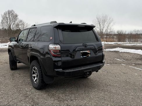 Used 2020 Toyota 4Runner SR5 Premium image 5