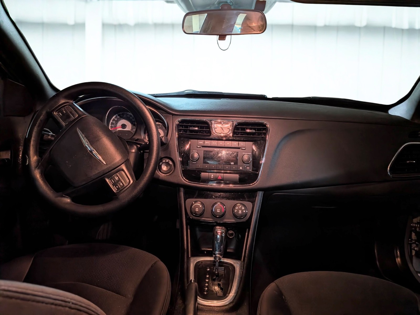 Used 2014 Chrysler 200 LX FWD image 22