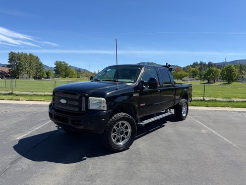 Used 2006 Ford F350 XLT image 1