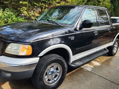 Used 2001 Ford F150 4x4 SuperCrew image 1