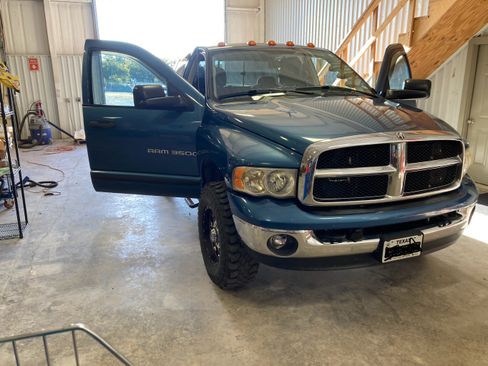 Used 2005 Dodge Ram 3500 Truck SLT w/ Quad Cab Big Horn Value Group image 10