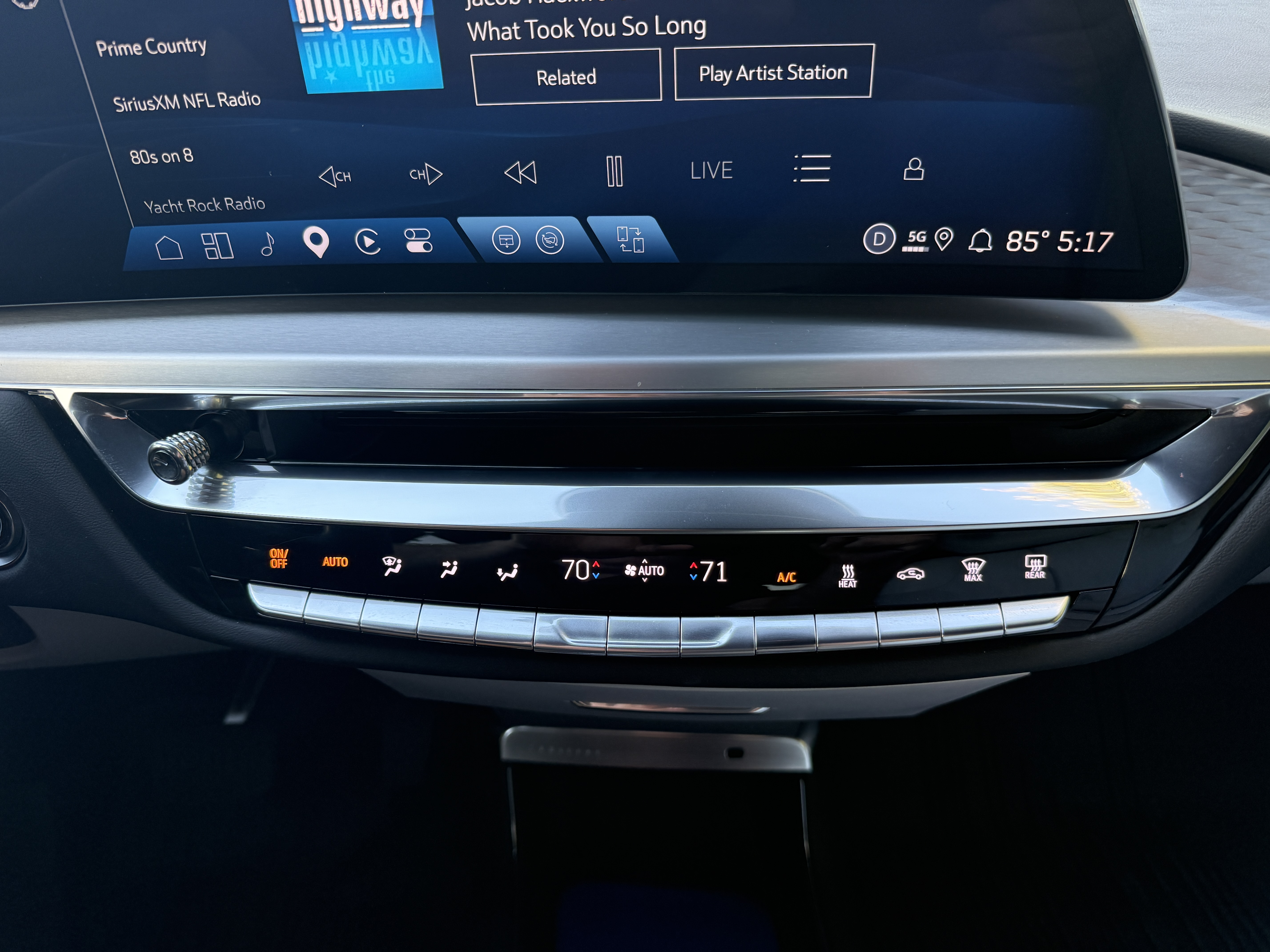 Used 2024 Cadillac Lyriq Sport w/ LPO, Floor Liner Package AWD/4WD image 16