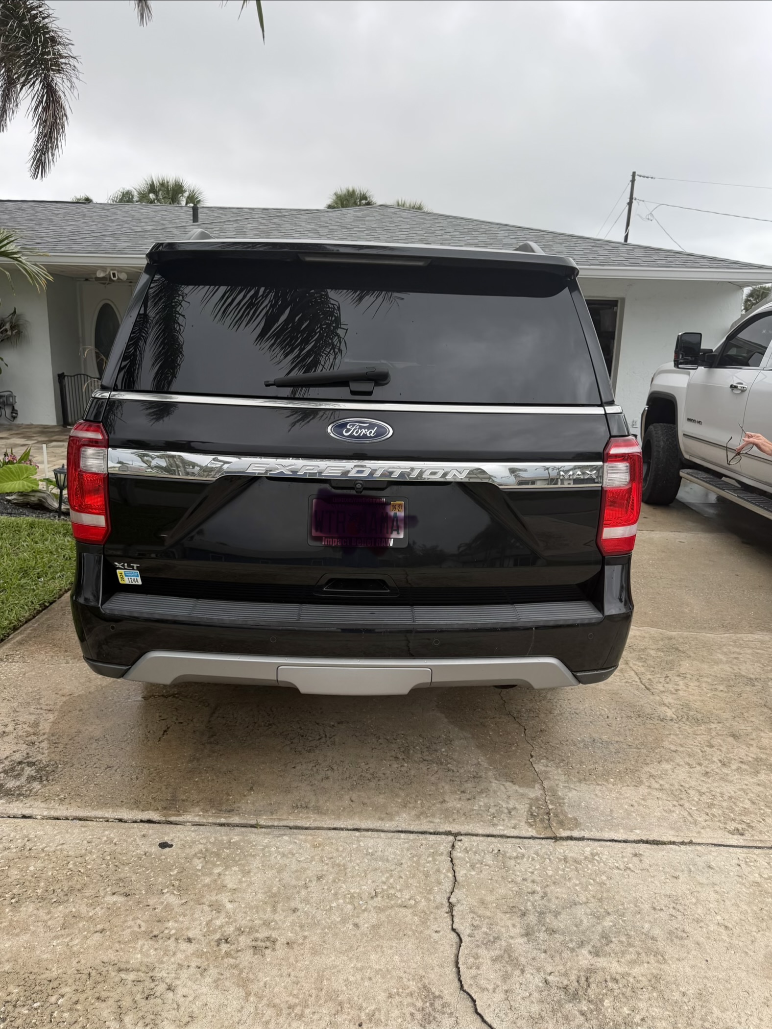Used 2019 Ford Expedition Max XLT w/ Equipment Group 202A AWD/4WD image 20