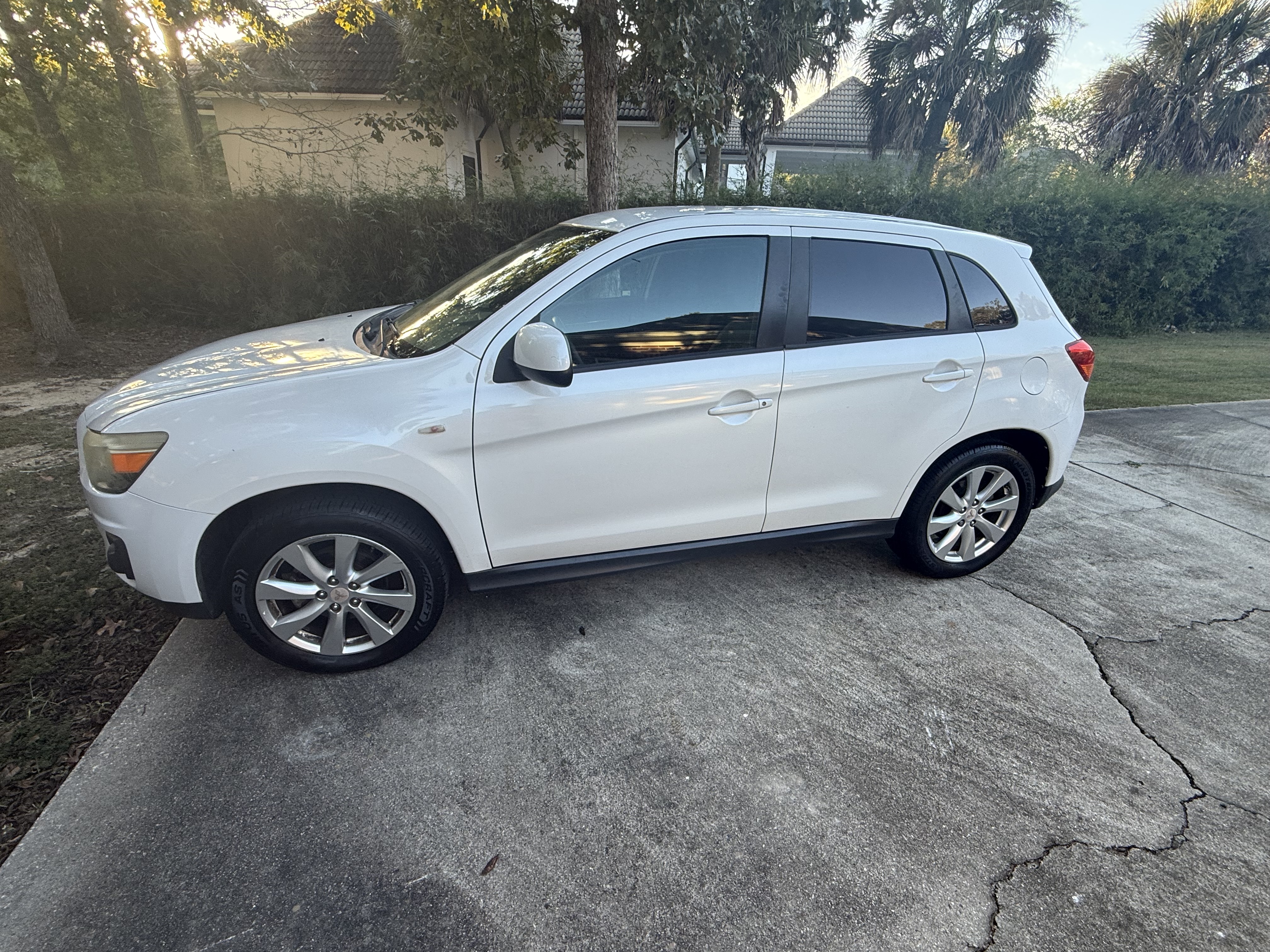 Used 2015 Mitsubishi Outlander Sport ES FWD image 1