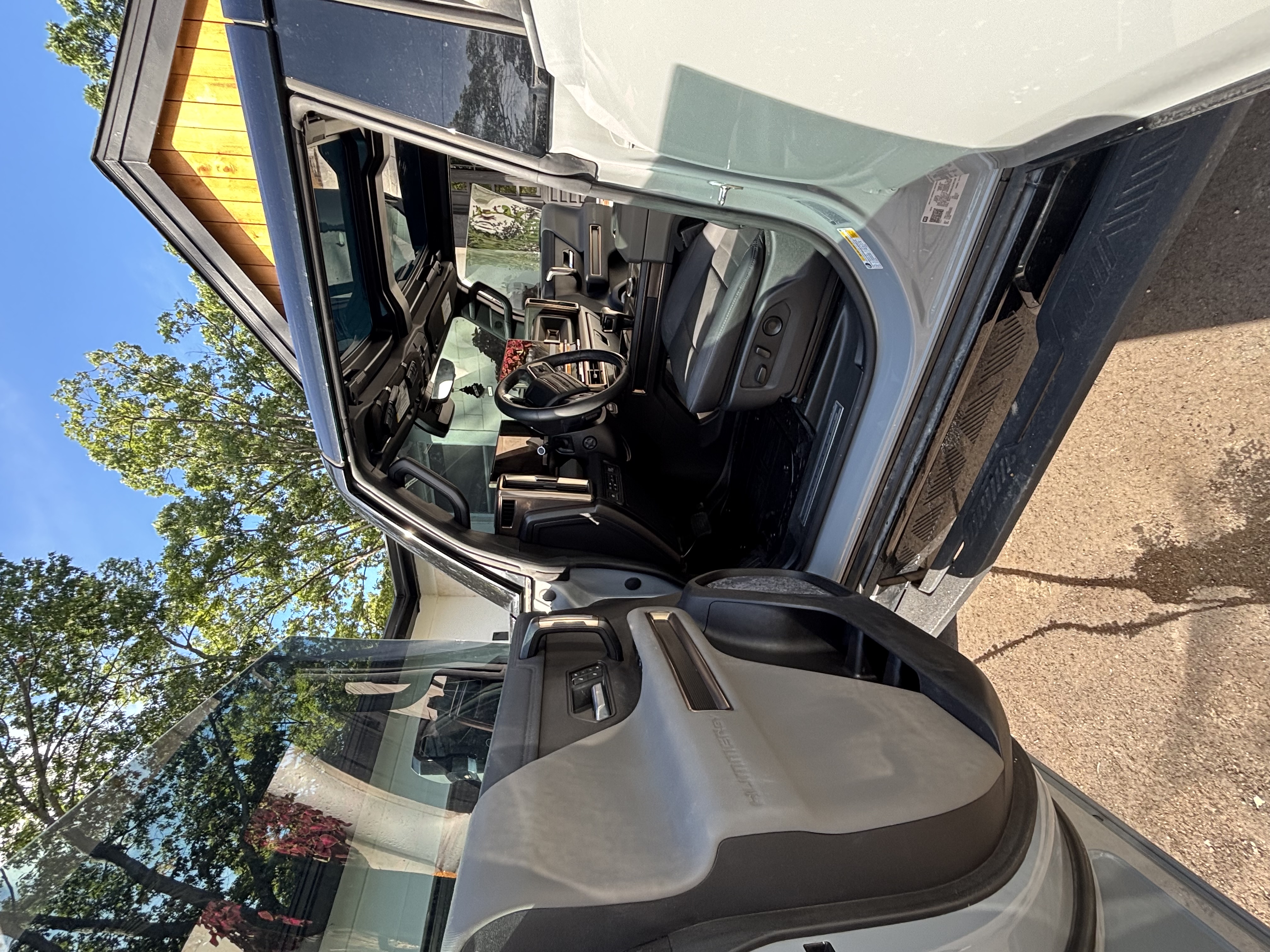 Used 2025 GMC Hummer EV 2X AWD/4WD image 13