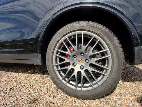 Used 2018 Porsche Cayenne Platinum Edition AWD/4WD image 8