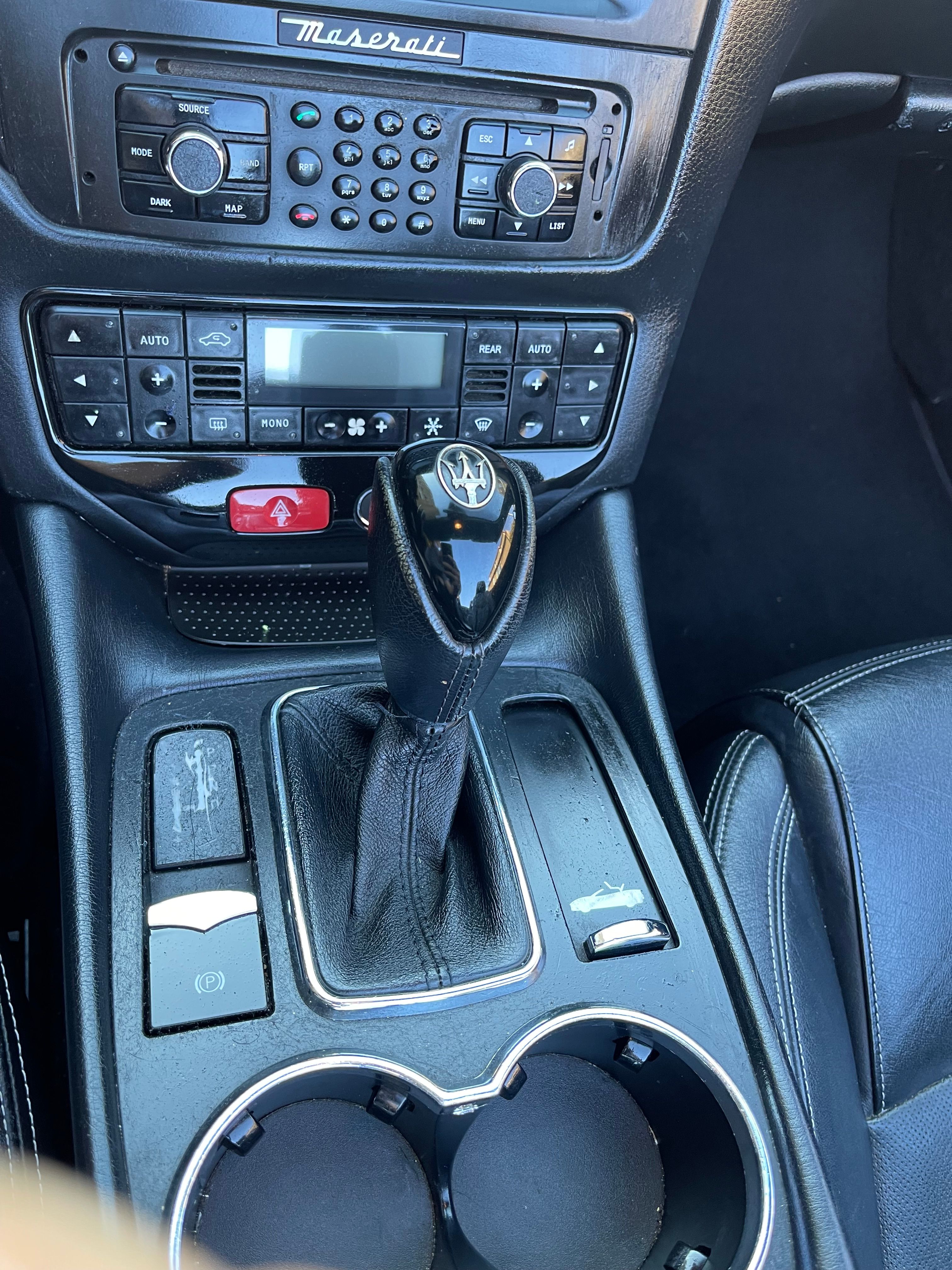 Used 2012 Maserati GranTurismo Convertible RWD image 22