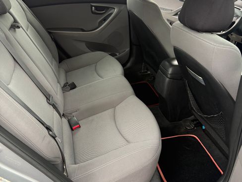 Used 2014 Hyundai Elantra SE image 13