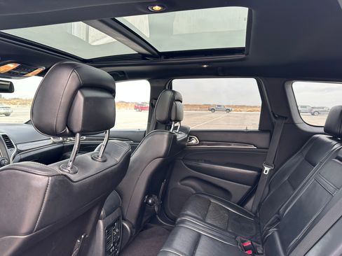 Used 2016 Jeep Grand Cherokee Overland image 10
