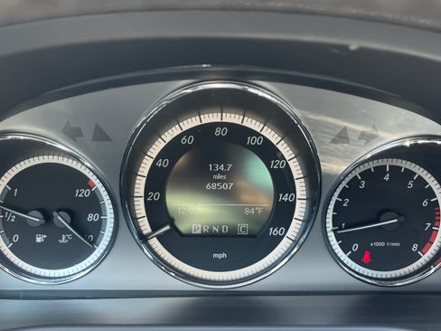 Used 2010 Mercedes-Benz C 300 Sedan image 2