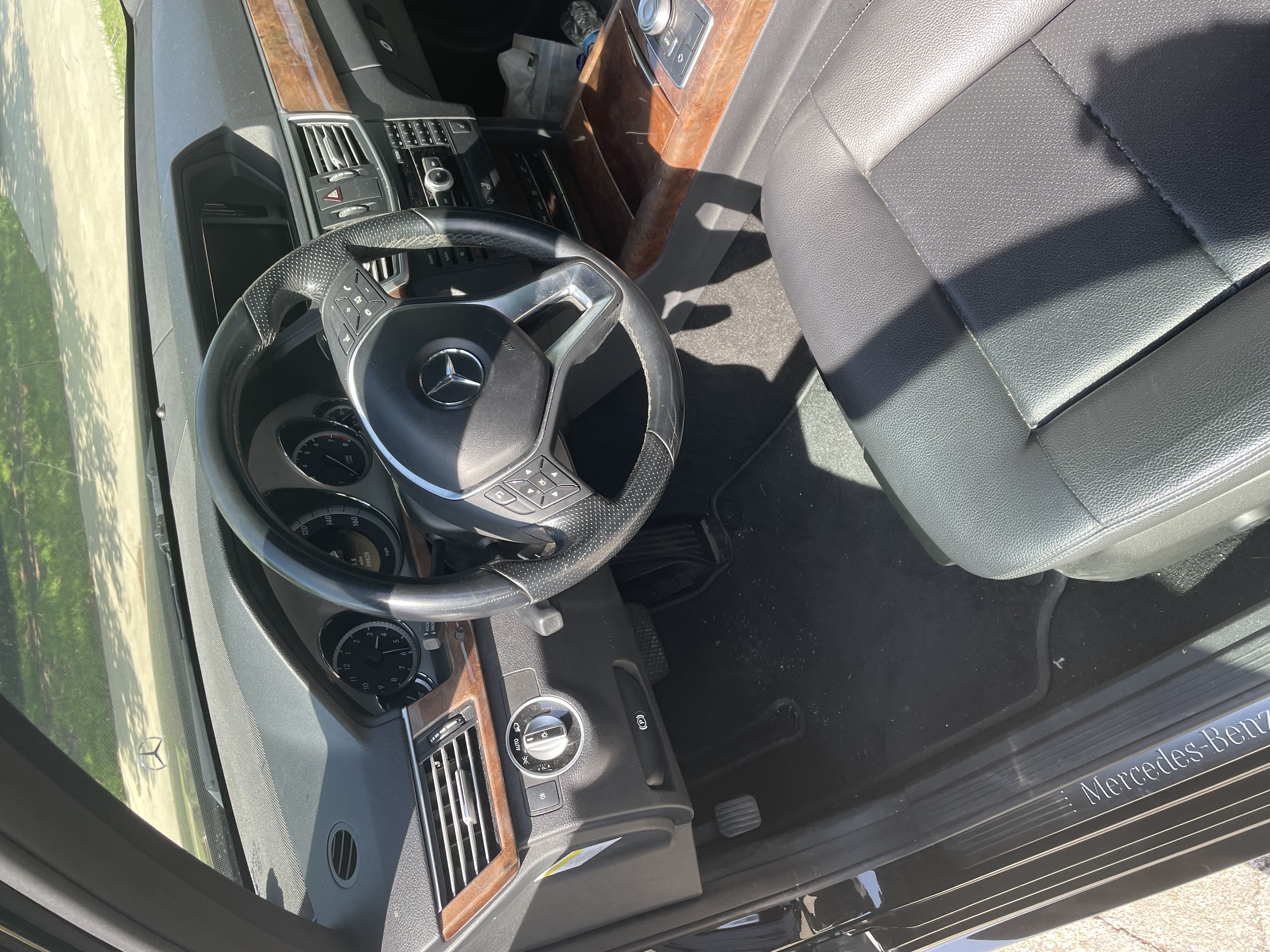Used 2012 Mercedes-Benz E 350 4MATIC Sedan image 10
