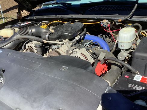 Used 2004 Chevrolet Silverado 3500 4x4 Crew Cab w/ Heavy-Duty Power Package image 14