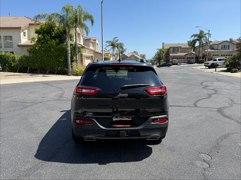 Used 2016 Jeep Cherokee 75th Anniversary FWD image 5