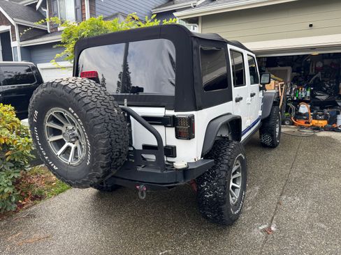 Used 2017 Jeep Wrangler Unlimited Sport w/ Quick Order Package 23S AWD/4WD image 4