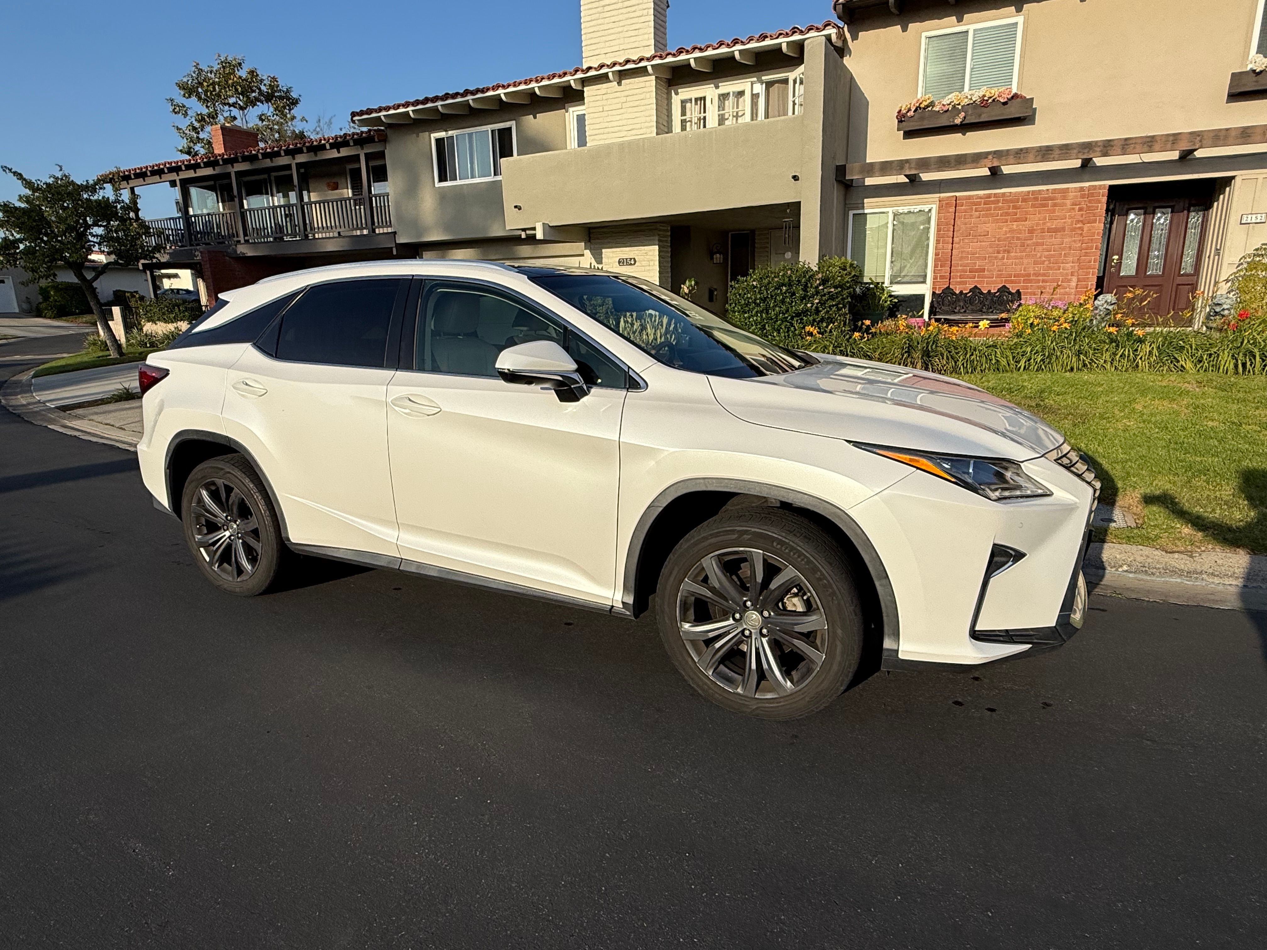 Used 2017 Lexus RX 350 FWD w/ Premium Package image 4