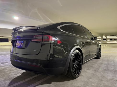 Used 2016 Tesla Model X 75D AWD/4WD image 8