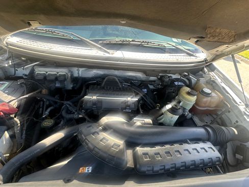 Used 2006 Ford F150 XLT image 9