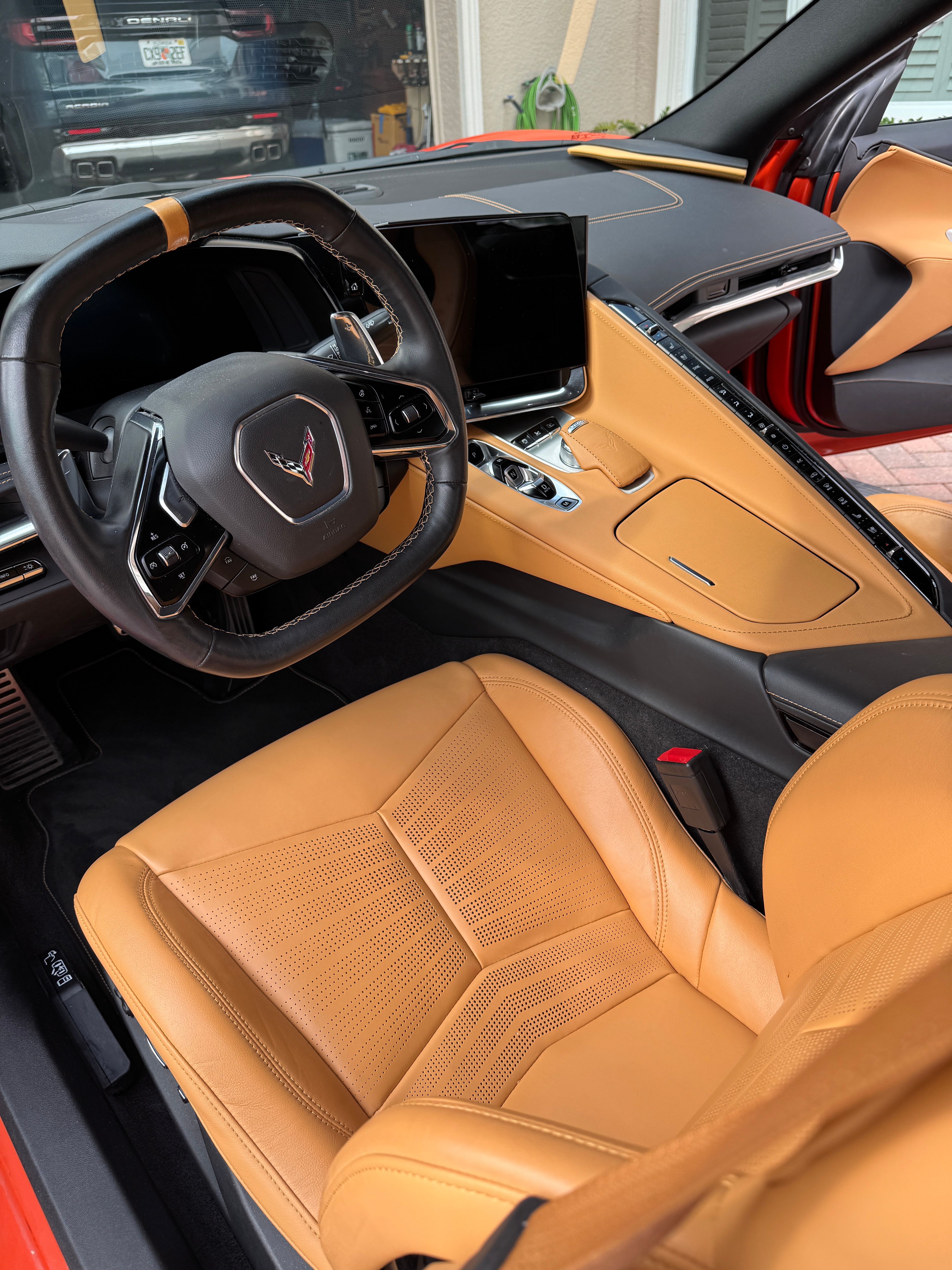 Used 2020 Chevrolet Corvette Stingray Preferred Cpe w/ 2LT Preferred Equipment Group RWD image 10