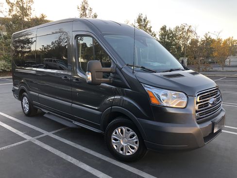 Used 2016 Ford Transit 350 XLT image 5