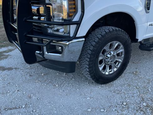 Used 2019 Ford F350 XLT w/ XLT Premium Package image 11