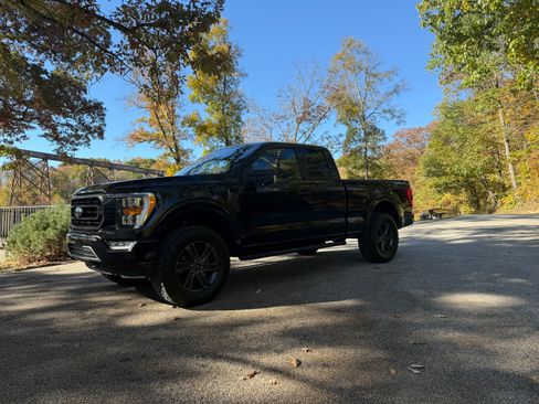 Used 2022 Ford F150 XLT w/ Equipment Group 302A High AWD/4WD image 2