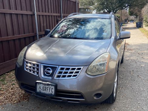 Used 2009 Nissan Rogue SL w/ Premium Pkg image 1