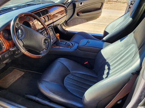 Used 1998 Jaguar XK8 Convertible image 12