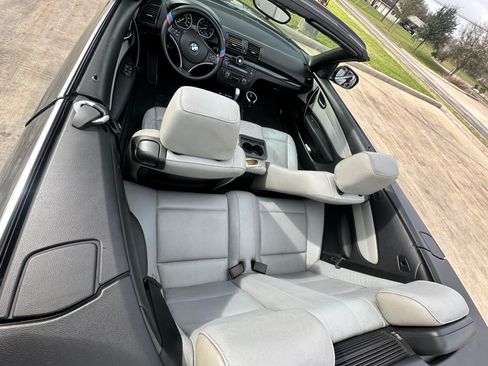 Used 2011 BMW 128i Convertible image 10