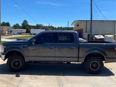 Used 2018 Ford F150 Lariat image 4