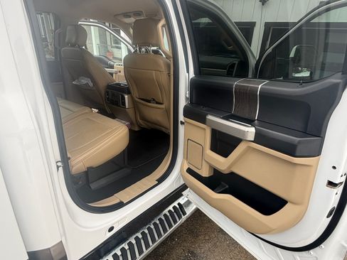 Used 2020 Ford F250 Lariat w/ Lariat Value Package image 10