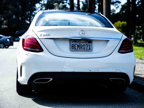 Used 2018 Mercedes-Benz C 300 Sedan image 4