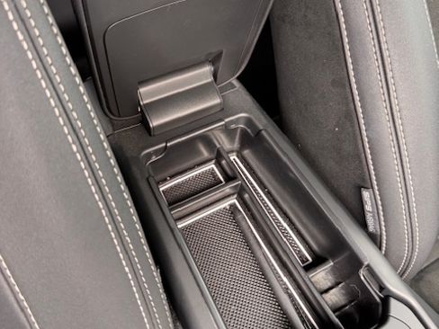 Used 2022 Volvo C40 P8 Recharge Ultimate AWD/4WD image 16