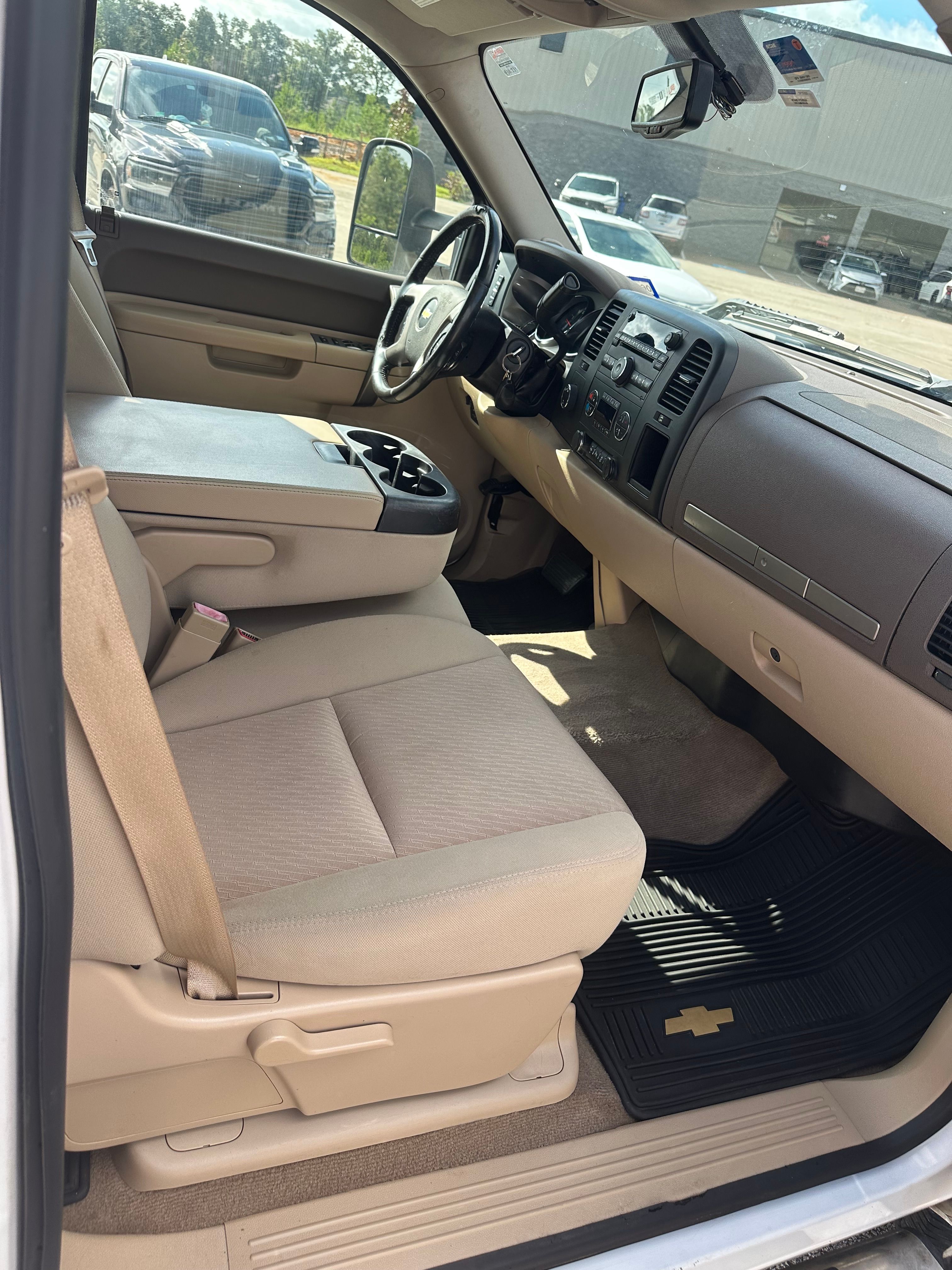 Used 2012 Chevrolet Silverado 2500 LT w/ Interior Plus Package AWD/4WD image 13