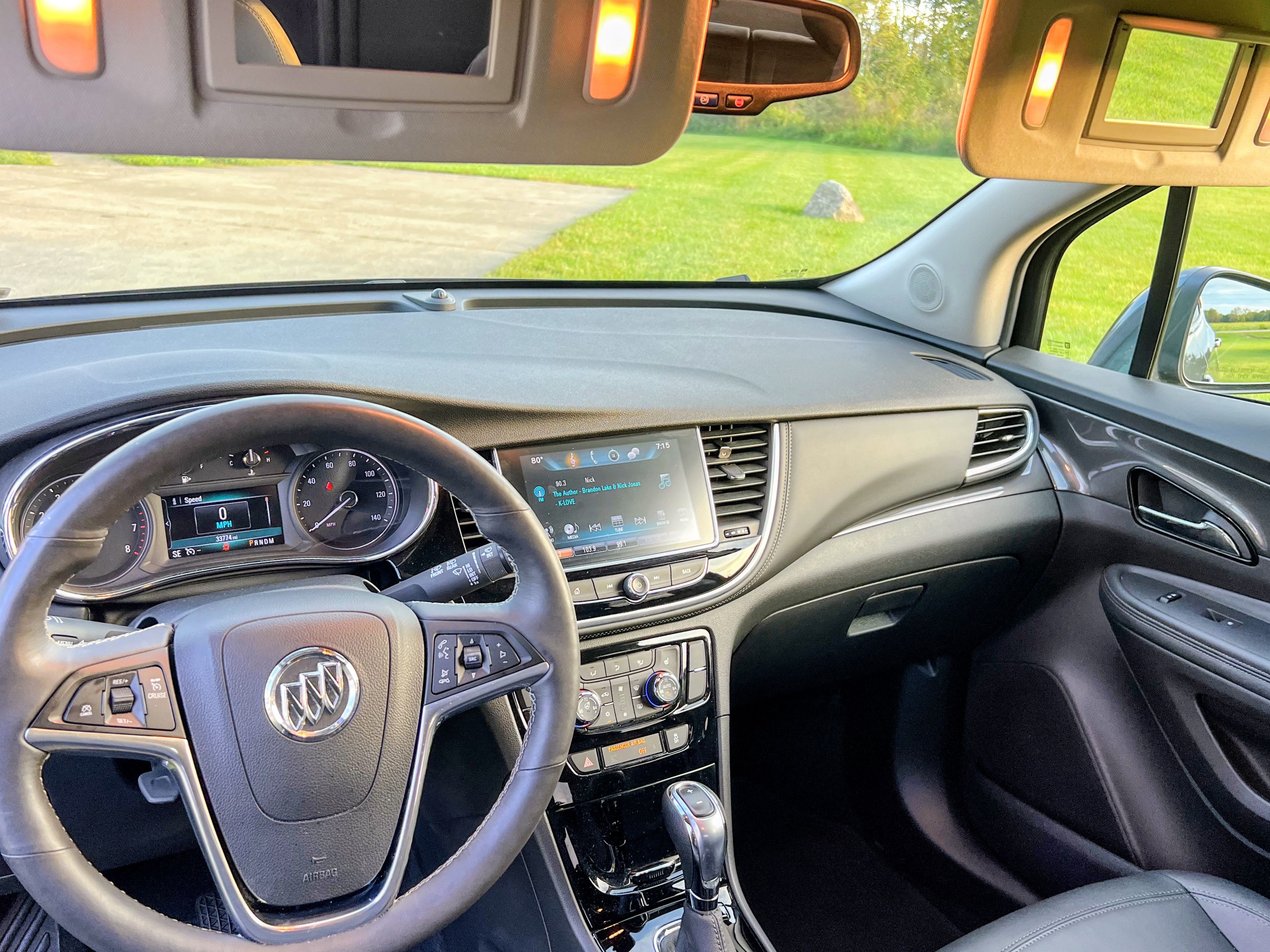 Used 2018 Buick Encore Essence FWD image 6
