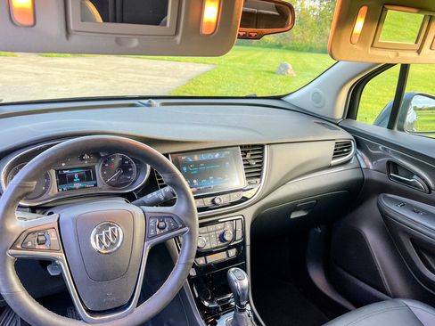 Used 2018 Buick Encore Essence FWD image 6