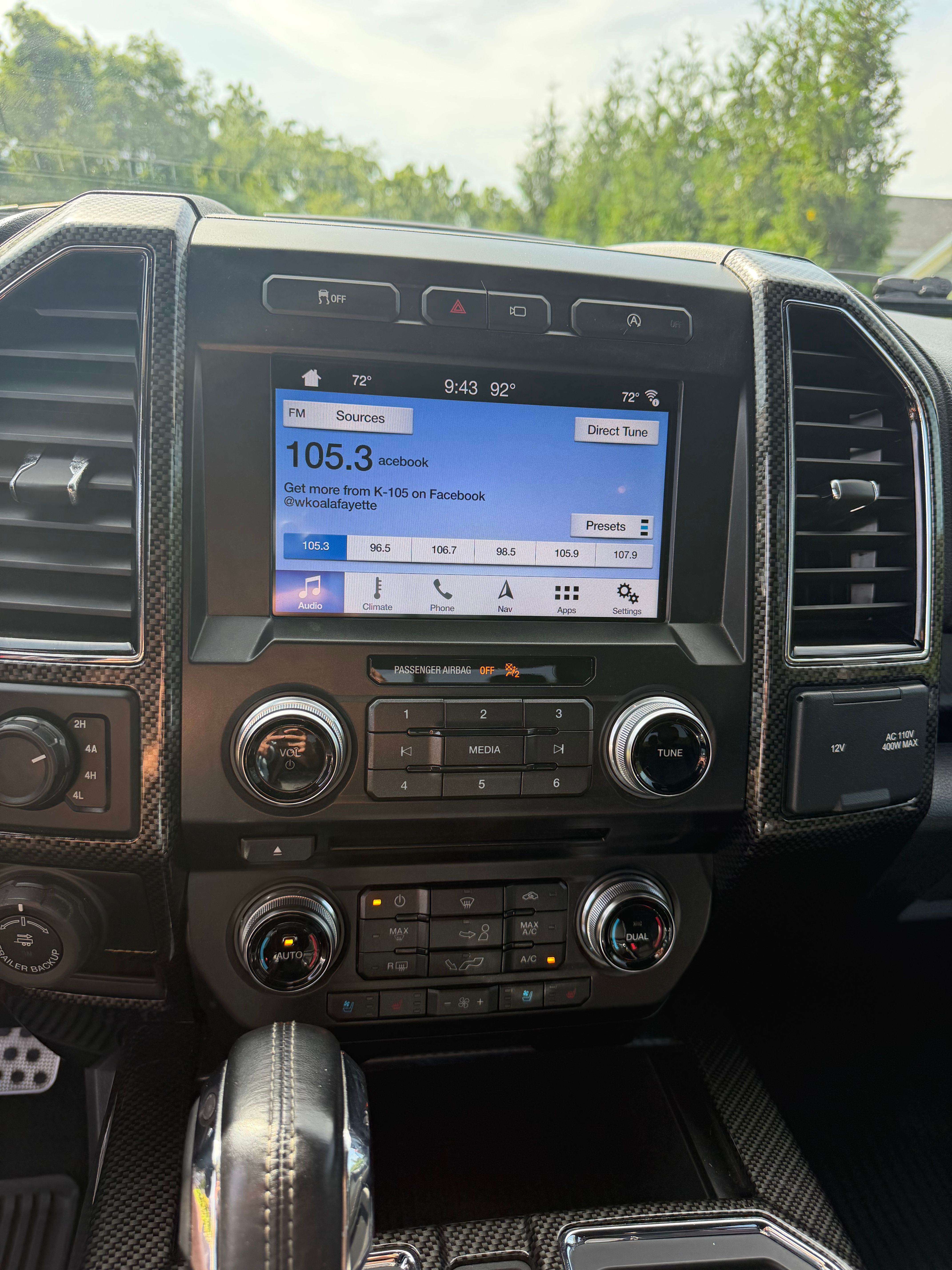 Used 2018 Ford F150 Lariat w/ Equipment Group 502A Luxury AWD/4WD image 9